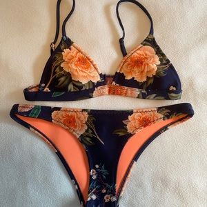 Triangl floral bikini set